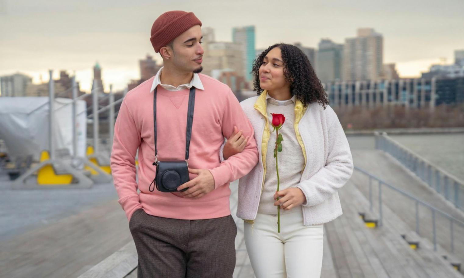 Famiglia che pratica tecniche di comunicazione in ambiente sereno